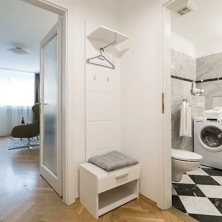Central On 1 Apartamento *